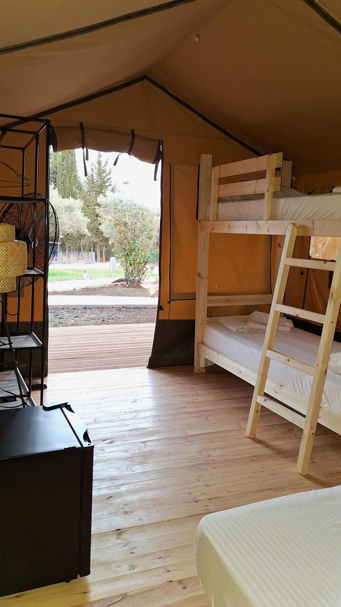 Nirikos Camping Spasmeni Vrisi Ruang foto